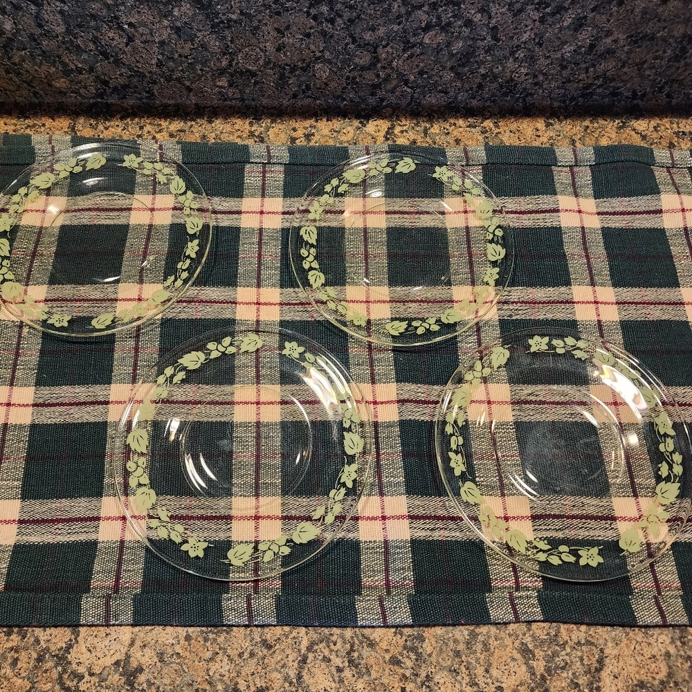 Vintage Pyrex Green Gooseberry Glass 6" Plates, Set of 4